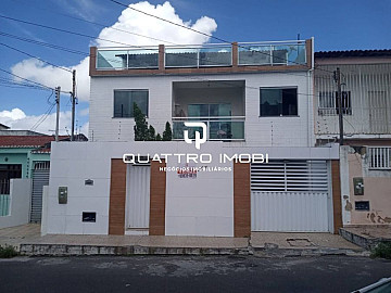 Casa de andar no bairro Pereira Lobo